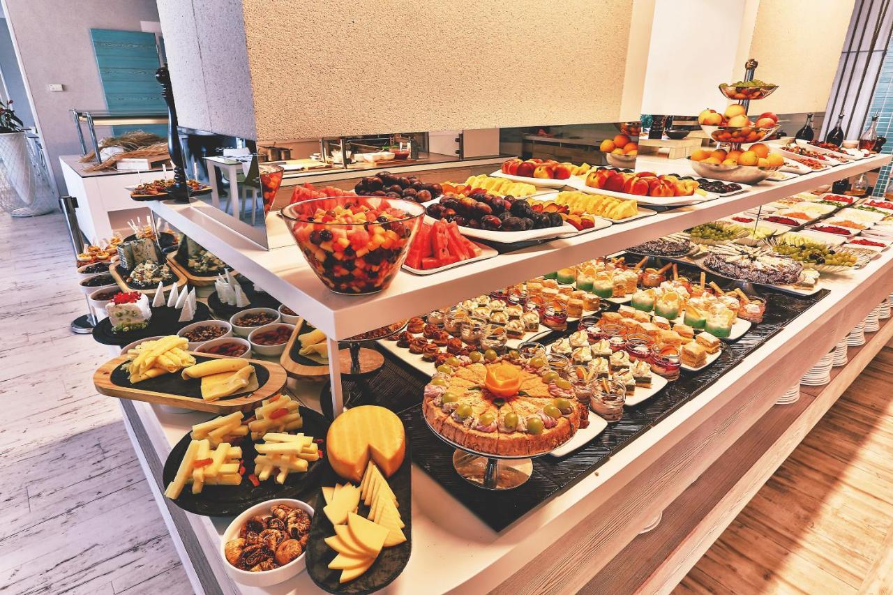 Carine Hotel Park Bijela Ngoại thất bức ảnh